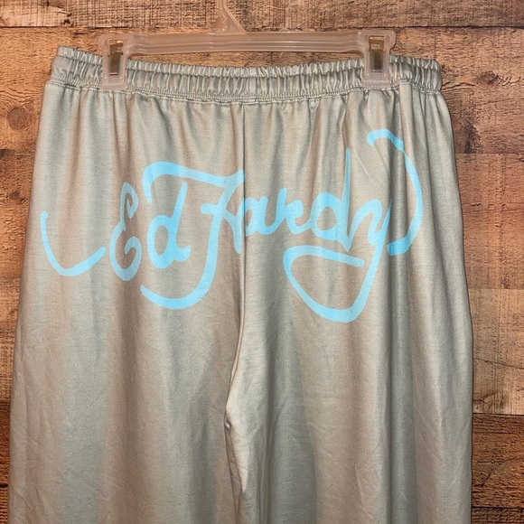 Skulls & Roses Jogging Suit Outfit - Picture 7 of 12